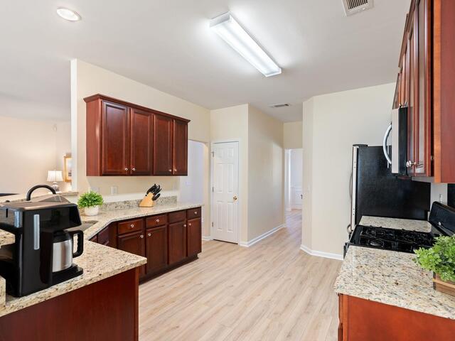 Photo of 6 Castle Hall Court