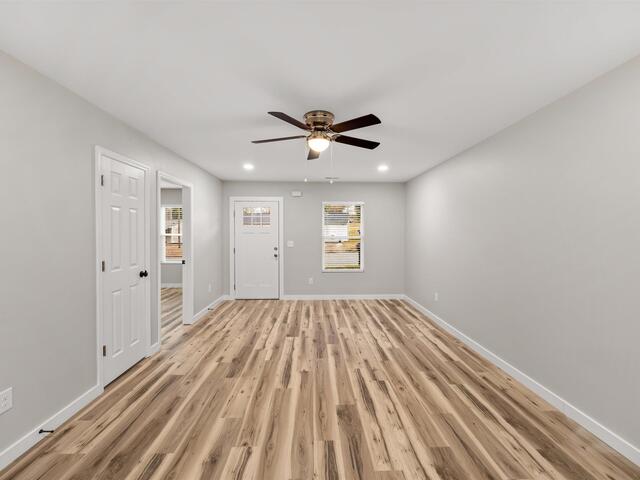 Photo of 405 E Hampton