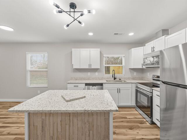 Photo of 405 E Hampton