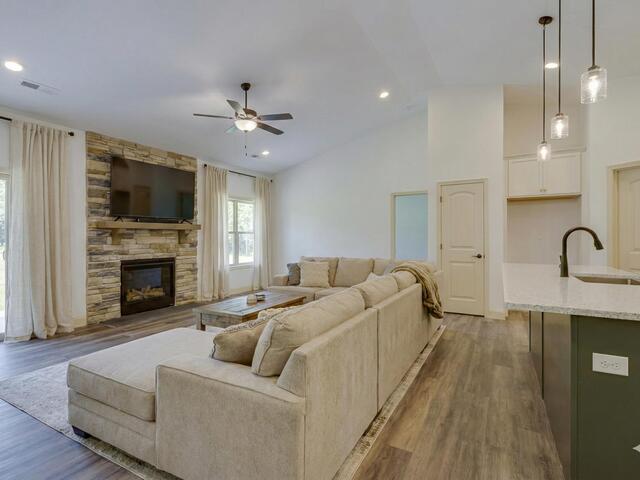 Photo of 399 Bowers Road