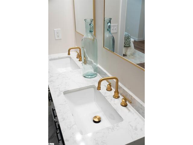 Photo of 28 6th Street