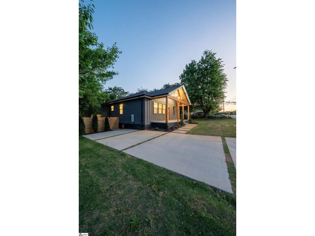 Photo of 28 6th Street