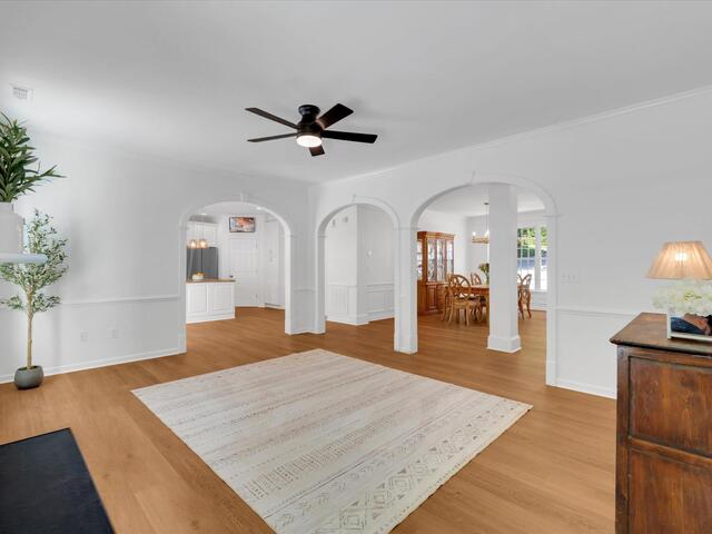 Photo of 210 Northcliff Way