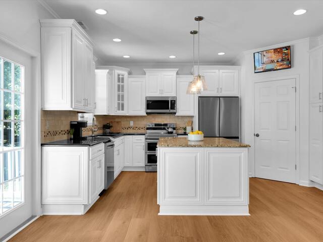 Photo of 210 Northcliff Way