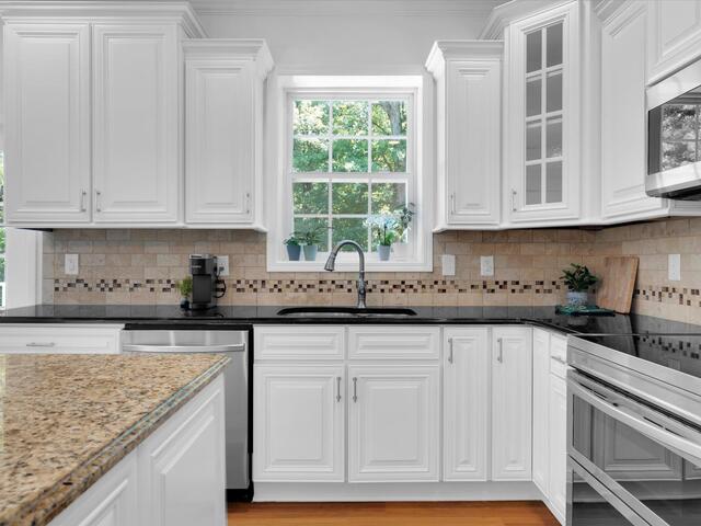 Photo of 210 Northcliff Way