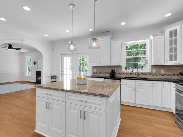 Photo of 210 Northcliff Way