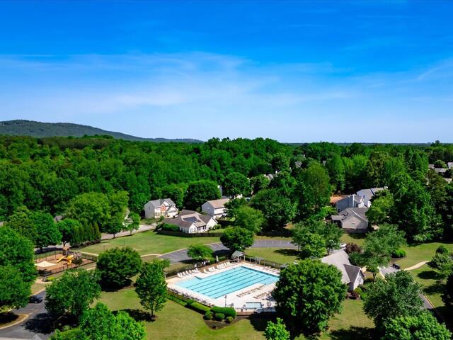 Photo of 210 Northcliff Way
