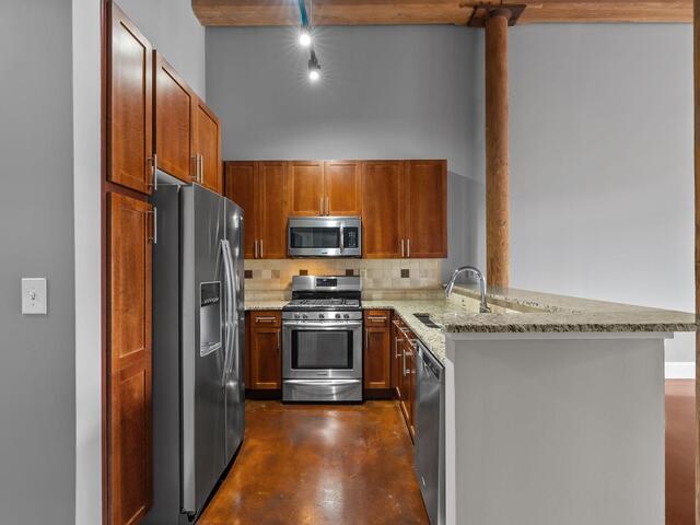 Photo of 400 Mills Avenue