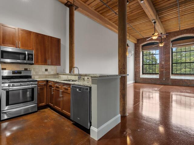 Photo of 400 Mills Avenue