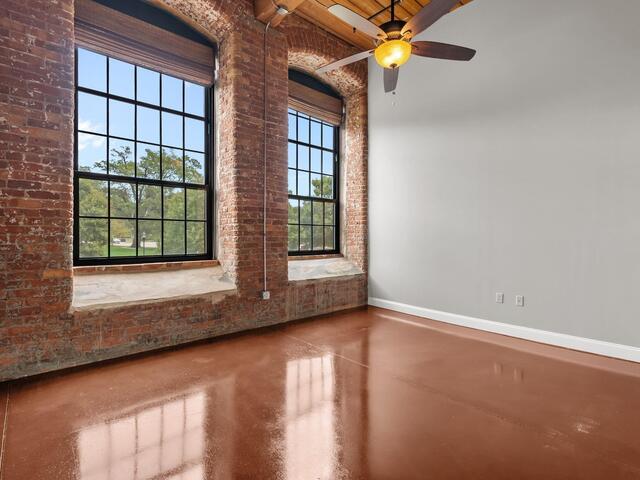 Photo of 400 Mills Avenue