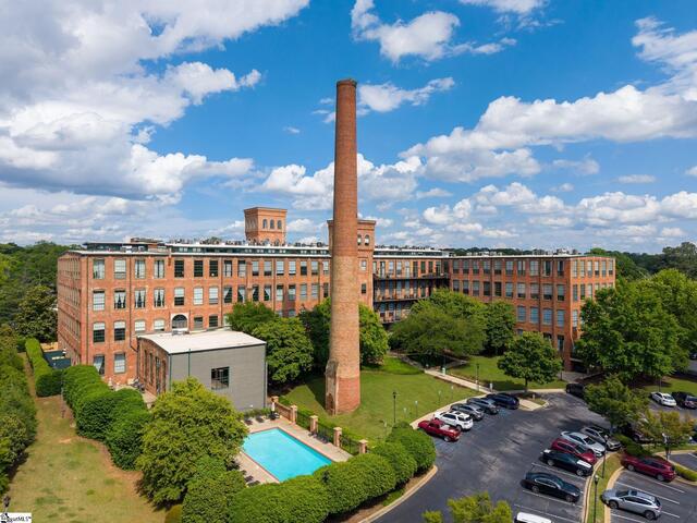 Photo of 400 Mills Avenue
