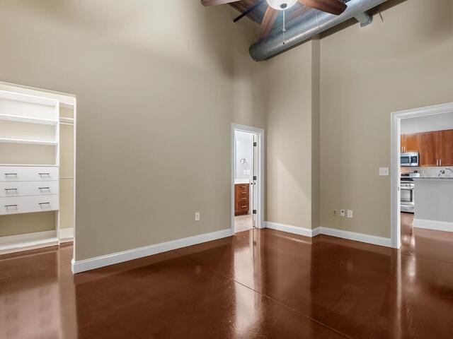 Photo of 400 Mills Avenue