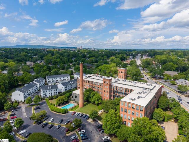 Photo of 400 Mills Avenue