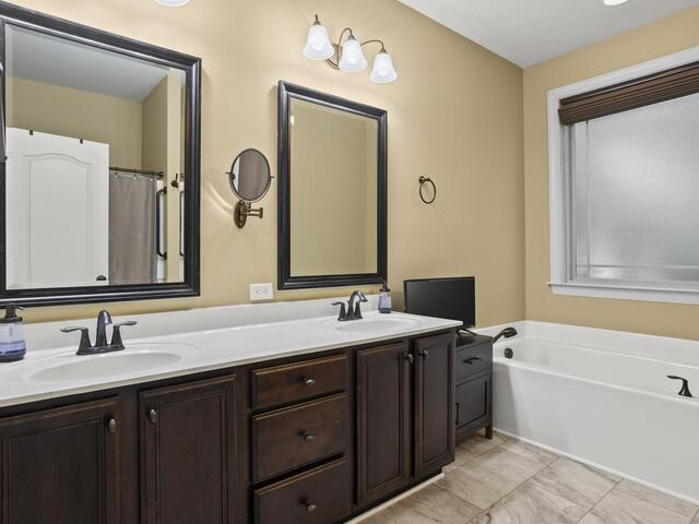 Photo of 44 Crimson Glory Way