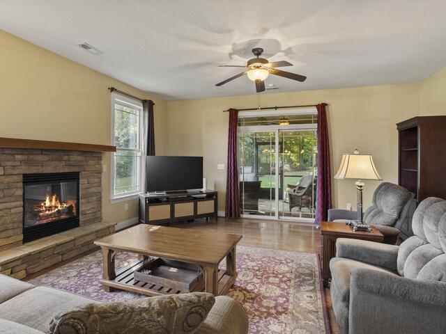 Photo of 44 Crimson Glory Way