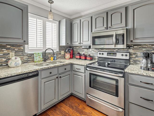 Photo of 1115D Crestview Road