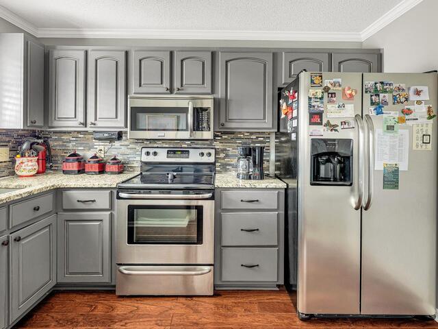 Photo of 1115D Crestview Road