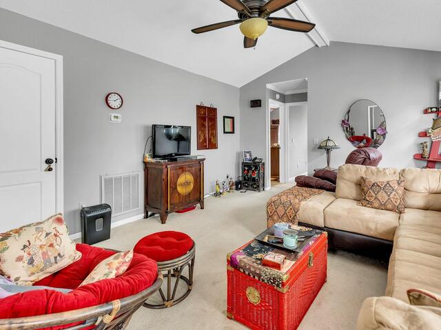 Photo of 1115D Crestview Road