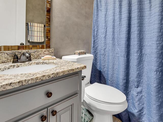 Photo of 1115D Crestview Road