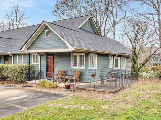 Photo of 1115D Crestview Road