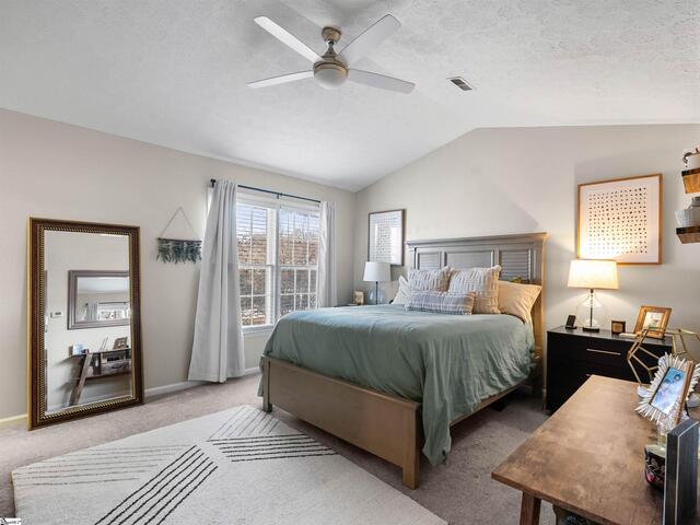 Photo of 40 Wood Pointe Drive