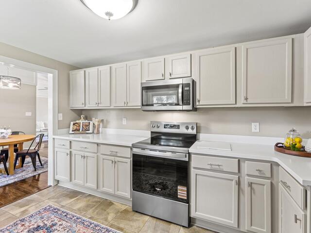 Photo of 119 W Victoria Road