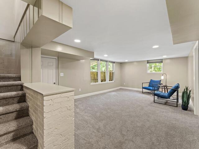 Photo of 119 W Victoria Road