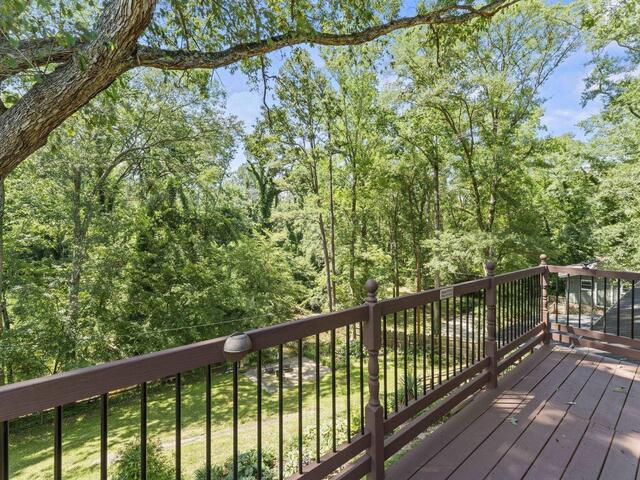 Photo of 119 W Victoria Road