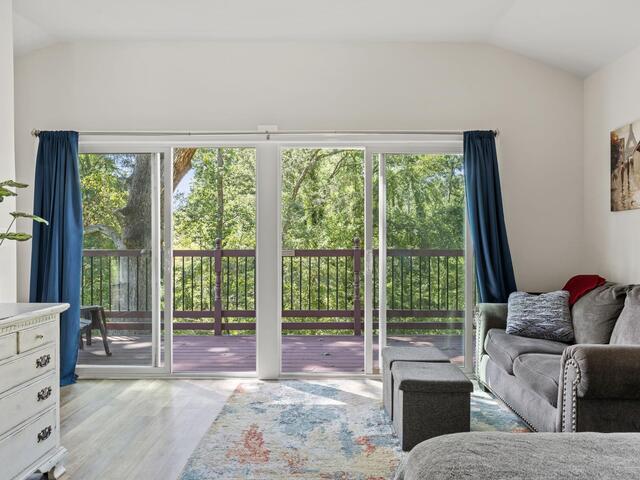 Photo of 119 W Victoria Road