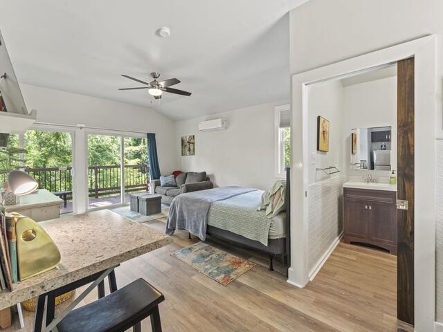 Photo of 119 W Victoria Road