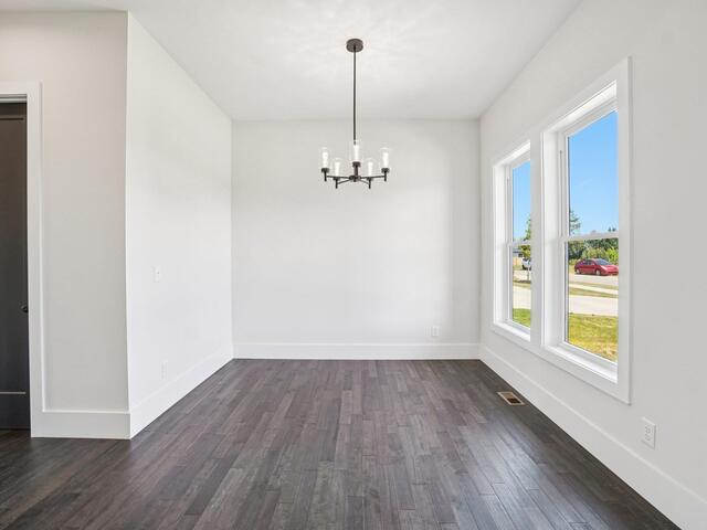 Photo of 44 Village Crest Drive