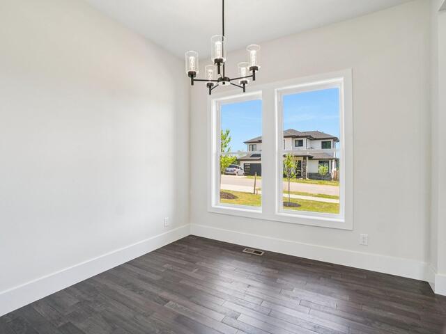 Photo of 44 Village Crest Drive