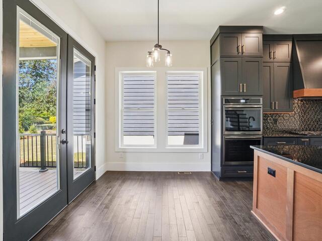 Photo of 44 Village Crest Drive