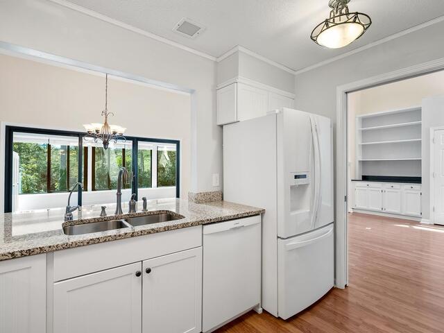 Photo of 1402 Leeward Road