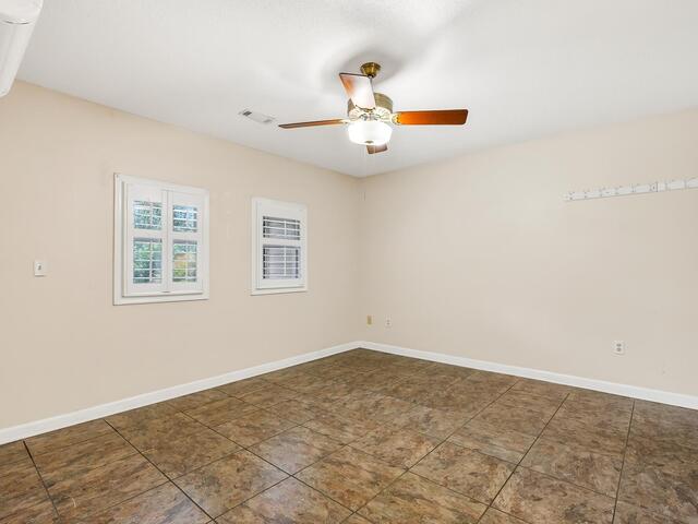 Photo of 1402 Leeward Road