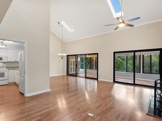 Photo of 1402 Leeward Road