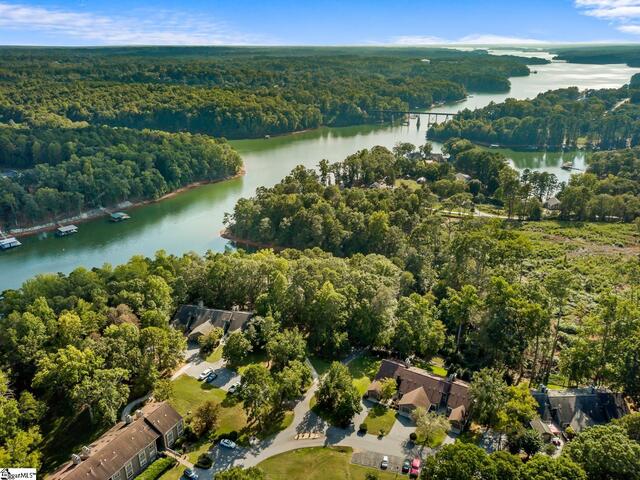 Photo of 1402 Leeward Road