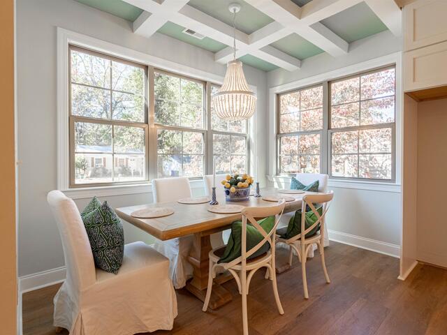 Photo of 18 ESSEX Court