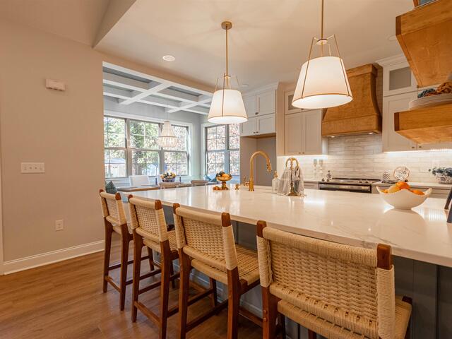 Photo of 18 ESSEX Court