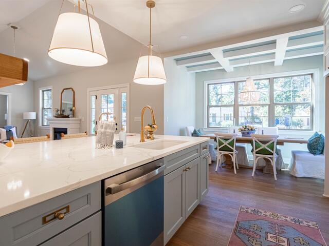 Photo of 18 ESSEX Court