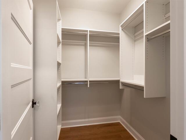 Photo of 18 ESSEX Court