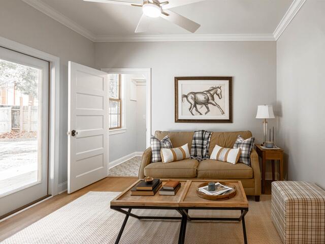 Photo of 18 ESSEX Court