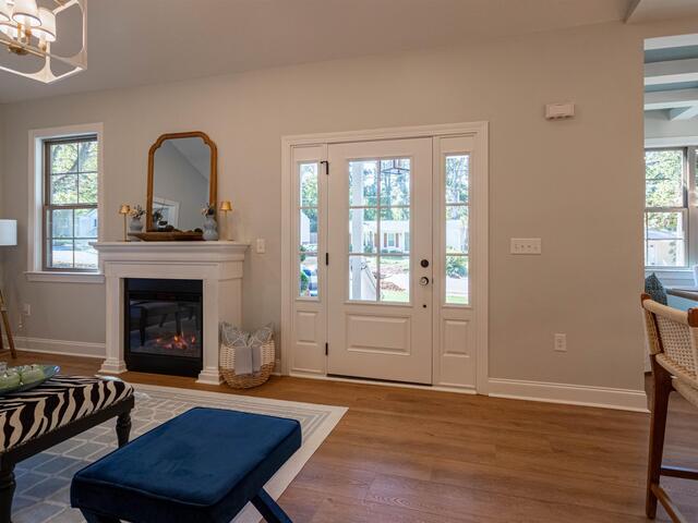 Photo of 18 ESSEX Court