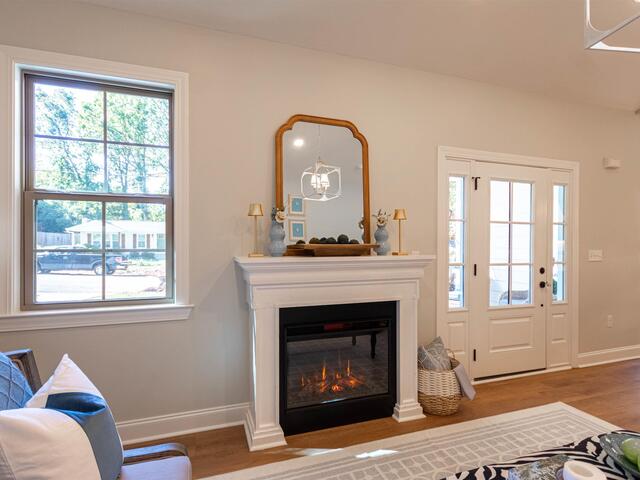 Photo of 18 ESSEX Court