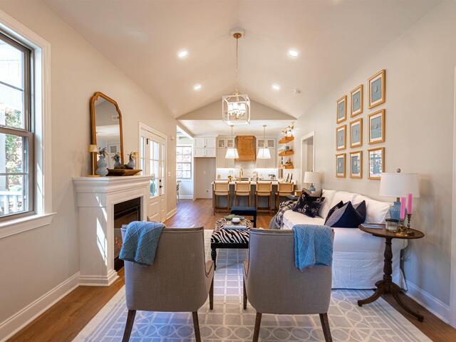 Photo of 18 ESSEX Court