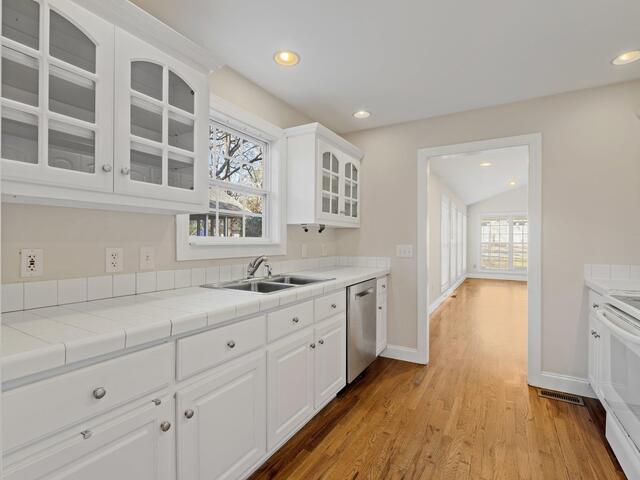 Photo of 17 Simmons Avenue