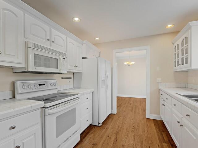 Photo of 17 Simmons Avenue