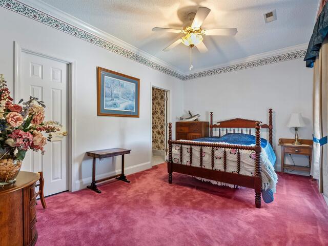 Photo of 402 Nanaloo A Avenue