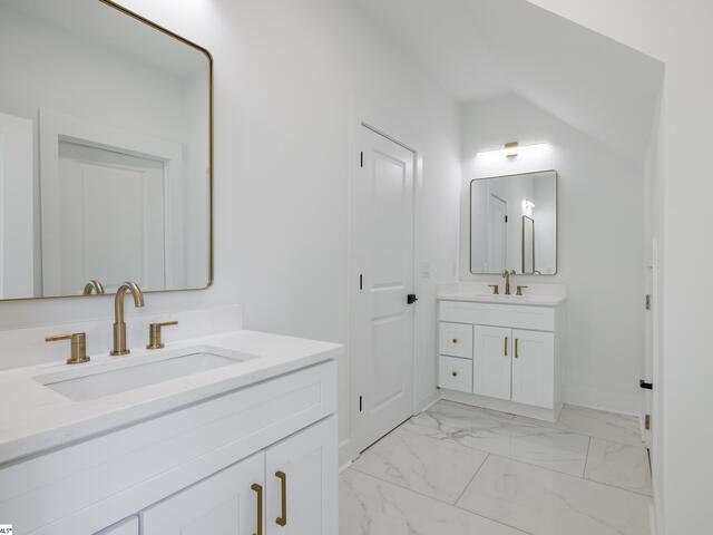 Photo of 100 Pinelands Place