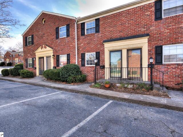 Photo of 2530 E North Street